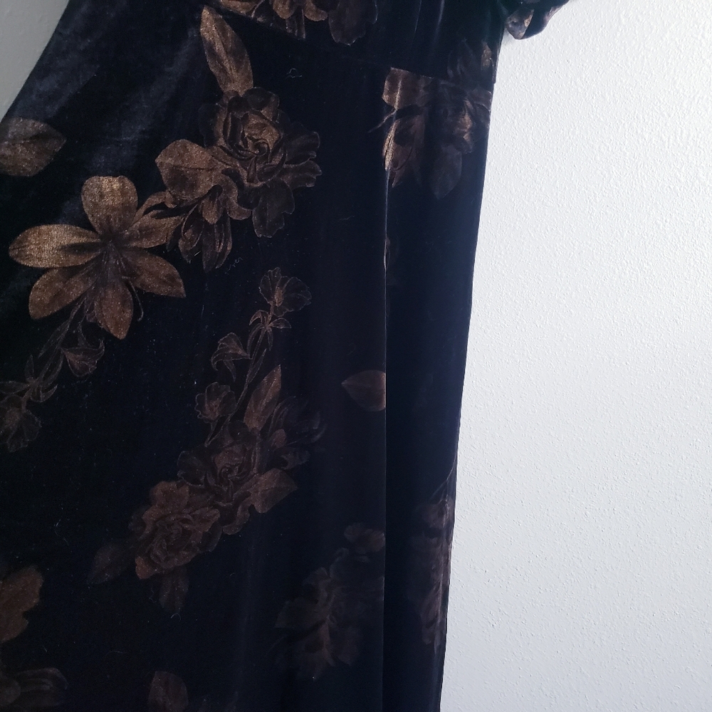 Baltic Born Janna Velvet Midi Dress New Without Tags - Picture 5 of 8